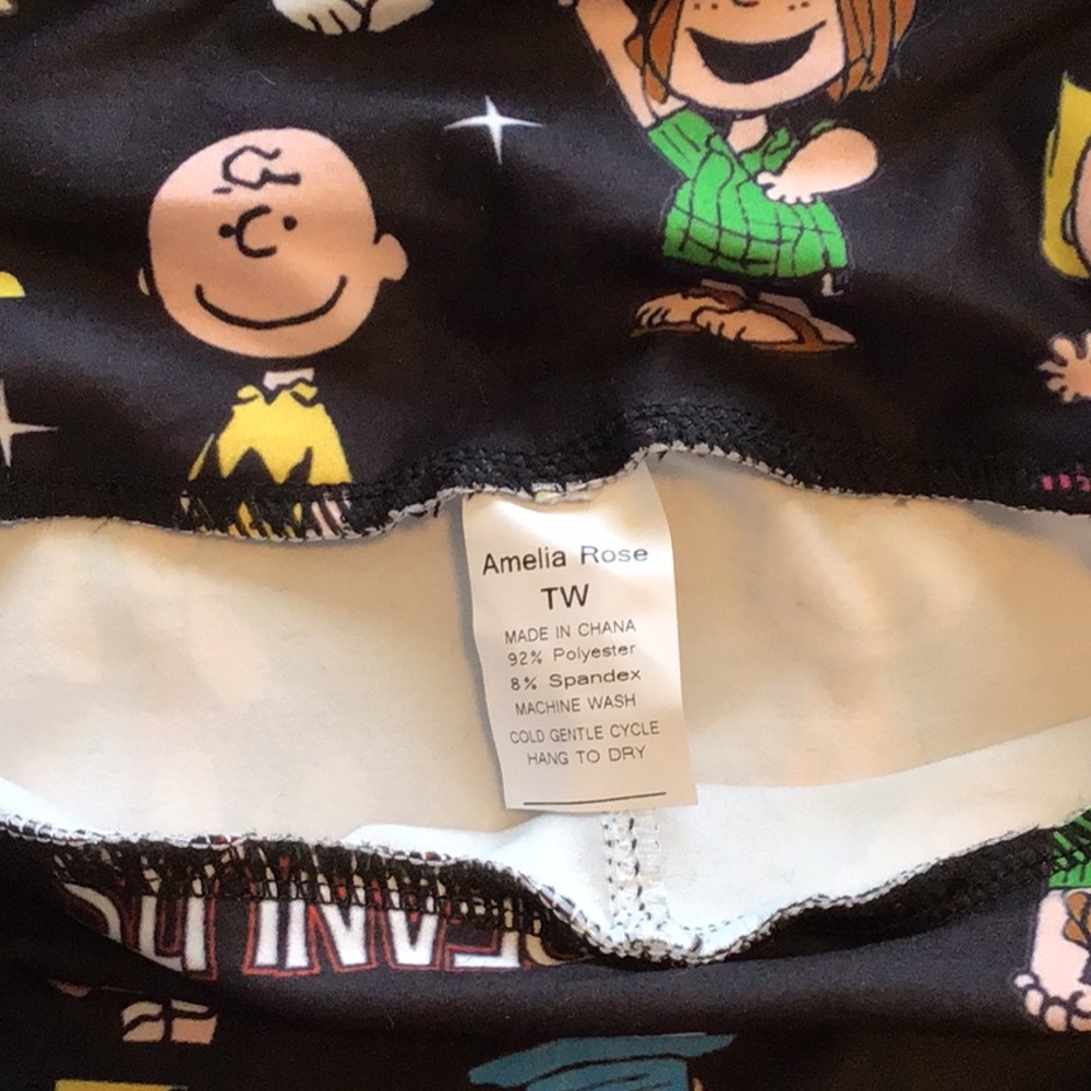 Snoopy and the Peanuts Gang Leggings NWT - Picture 4 of 8